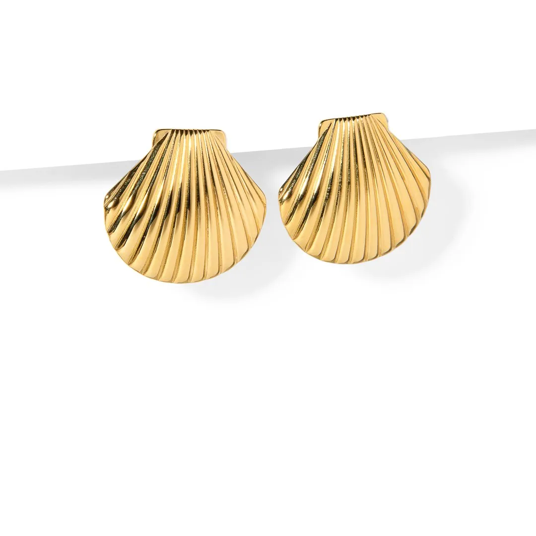 GOLDEN SCALLOP EARRINGS